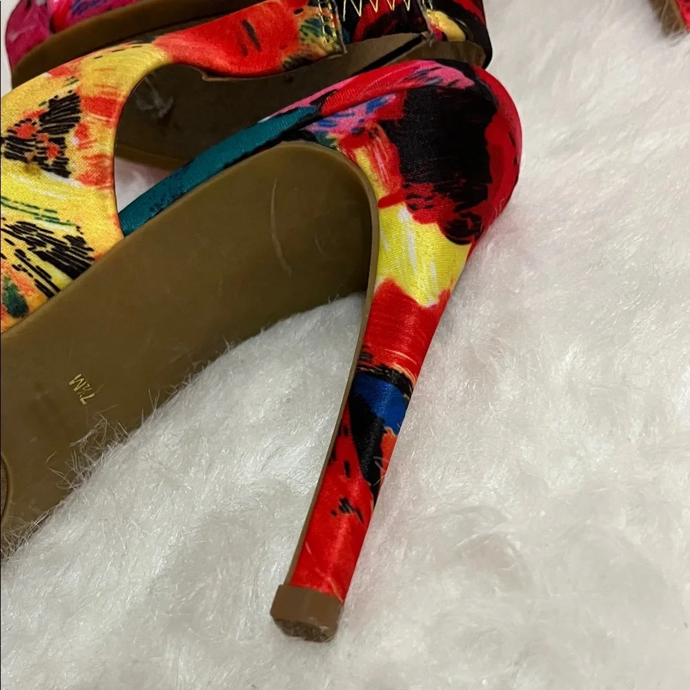 GUESS Colorful Abstract Print Peep Toe Slingback Heels